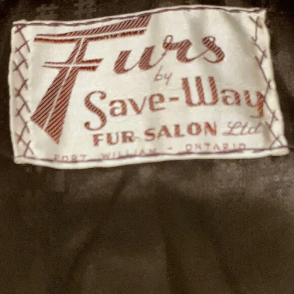 VINTAGE FURS BY SAVE - WAY FUR SALON LTD. WOOL MINK COLLAR COATS SIZE S - Picture 7 of 7